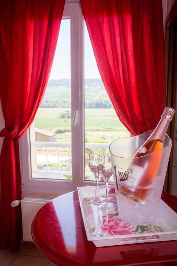 Bed and Breakfast Domaine Bacchus Reuil-sur-Marne Exterior foto