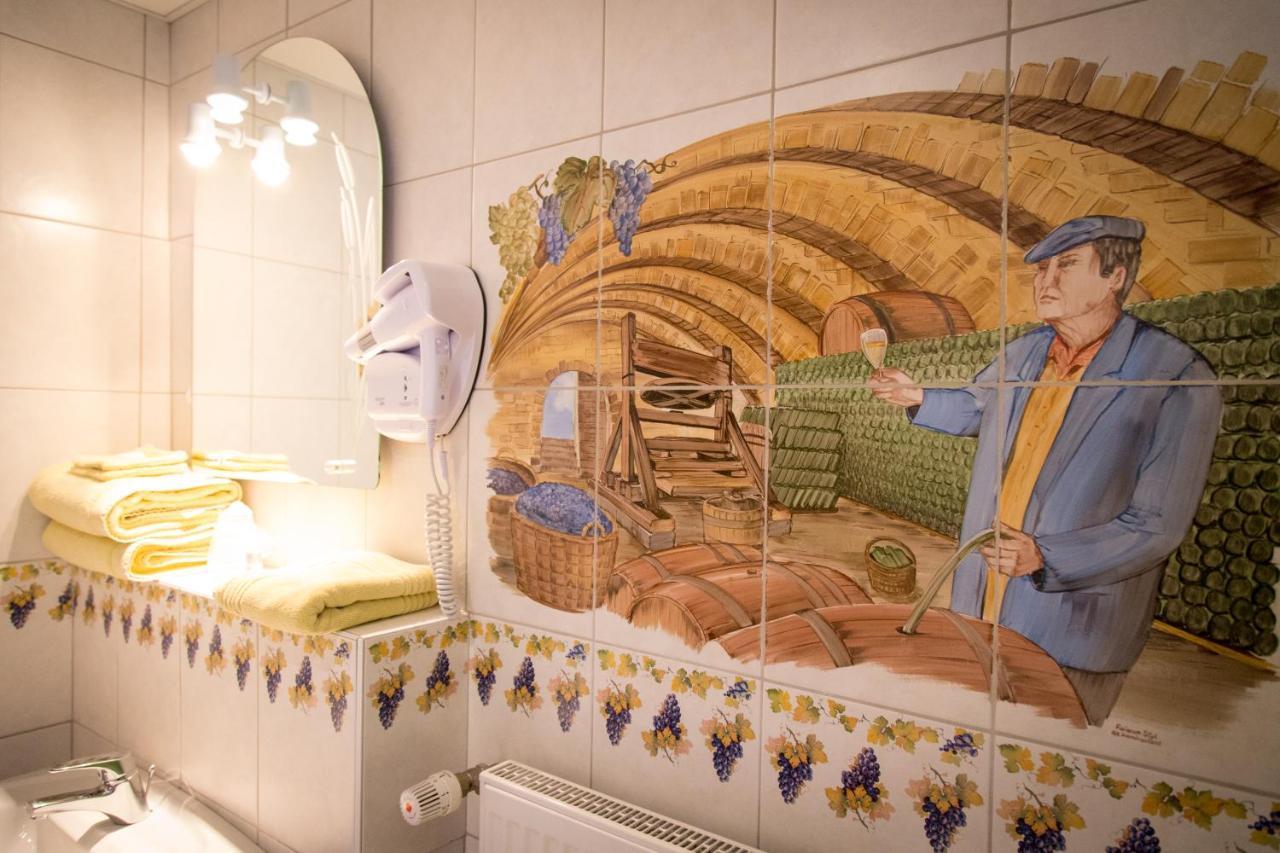 Bed and Breakfast Domaine Bacchus Reuil-sur-Marne Exterior foto